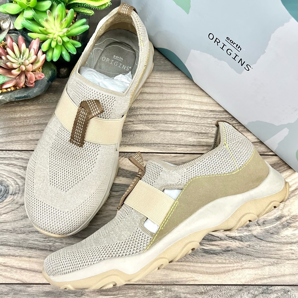 NIB Earth Origins Tanvi 8W 9W Knit Trail Slip On Sneaker Sand White Fabric